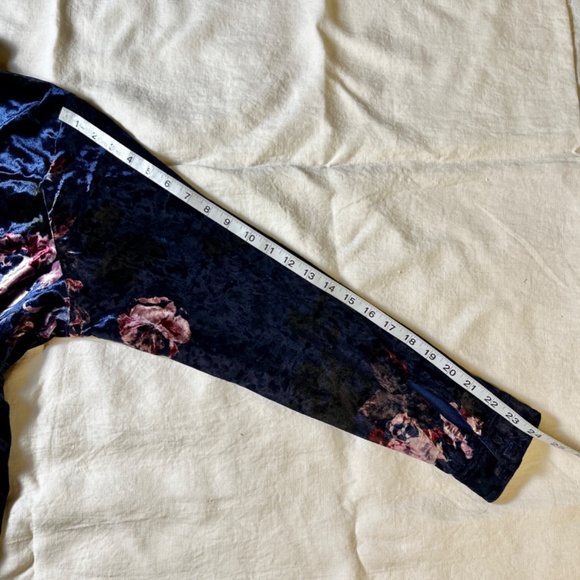 Women's Velvet L/S Floral Blouse Plus Size Dark Romance Whimsigoth Velour - Picture 10 of 10